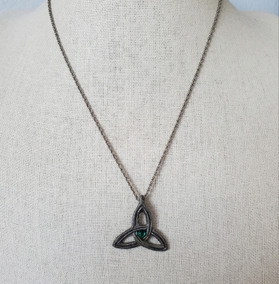 SOLD Fellowship Foundry Pewter Celtic Knot Triquetra Green Cabochon Pendant - Picture 2 of 4